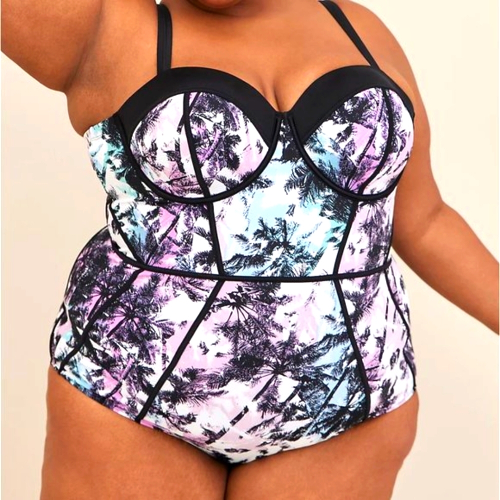 ❤️NWT TORRID SWIMSUIT TROPICAL SLIMMING UNDERWIRE ONE PIECE 4X (DD/DDD)